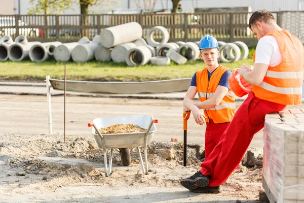 Building Site Labourer Roles in Lisbon With Yearly Earnings Up to €36,000